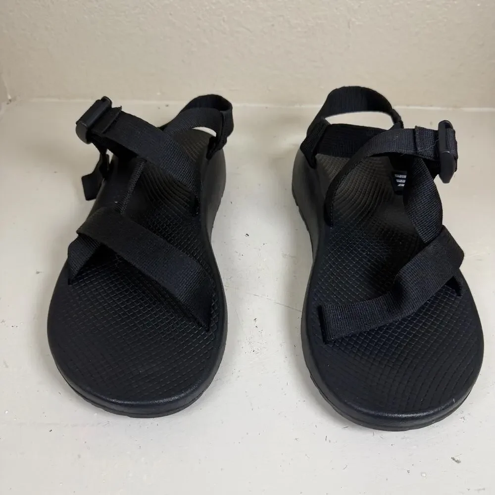 Chaco Classic Sandals adjustable webbing strap and textured footbeds EUC size 11